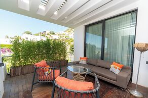 Marinhill High Luxury Property