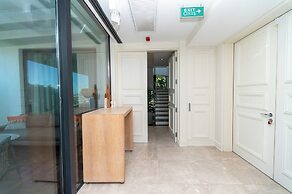 Marinhill High Luxury Property