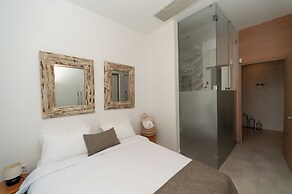 Marinhill High Luxury Property