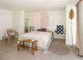 Marinhill High Luxury Property