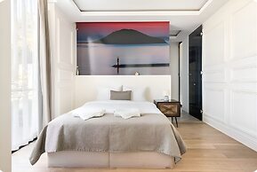 Marinhill High Luxury Property