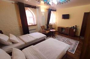 Kamila & Terrace Boutique Hotel