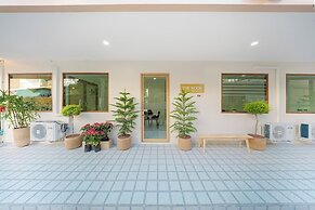 The Nook Hotel
