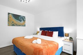 Spacious 5BR 3BA Serviced Hse in Croydon