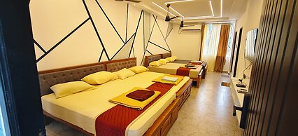 MOON LIGHT RESORT