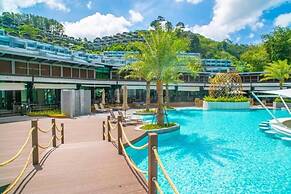 Sea View Suite Pool Access  C81
