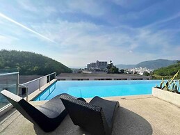 Sea View Suite Pool Access  C81
