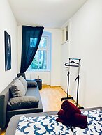 Comfy 3BR Apt for Groups Near Park