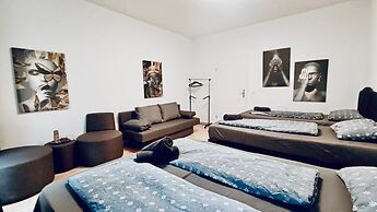 Comfy 3BR Apt for Groups Near Park