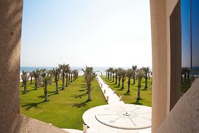 Dana Beach Resort - Al Ashkharah