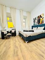 5BR Apartment Near Matzleinsdorfer