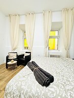 5BR Apartment Near Matzleinsdorfer