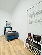 5BR Apartment Near Matzleinsdorfer