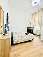 5BR Apartment Near Matzleinsdorfer