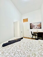 5BR Apartment Near Matzleinsdorfer