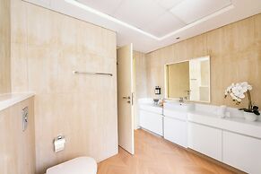 Al Bateen Ultra Luxe 5BR I Private Beach