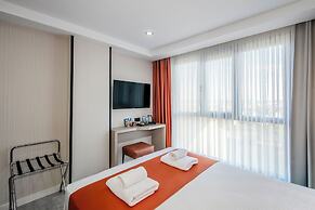 Cosinüs Airport Hotel