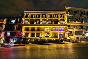 Cosinüs Airport Hotel