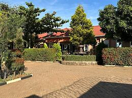 Tek Country gardens buwama