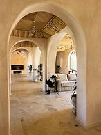 Nasser Palace Suites & Spa