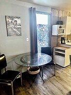 Greenhead Motel