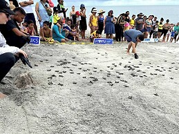 Playa Caracol, a Happy Beach
