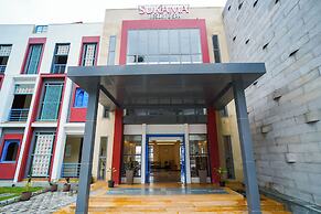 Sukama Resort & Spa