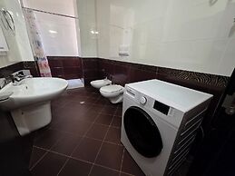 Thomas K Veranda Apartment
