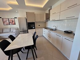 Thomas K Veranda Apartment