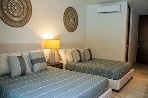 NHOA 111A 2BR Condo Pool access