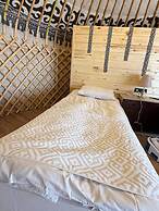 Oimo Tash Yurt Camp