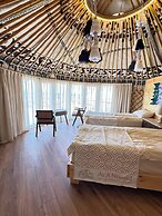 Oimo Tash Yurt Camp