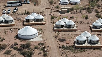Oimo Tash Yurt Camp