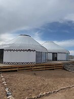 Oimo Tash Yurt Camp