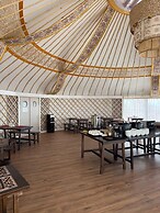 Oimo Tash Yurt Camp