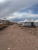 Oimo Tash Yurt Camp