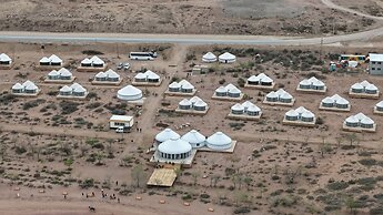 Oimo Tash Yurt Camp