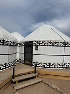 Oimo Tash Yurt Camp