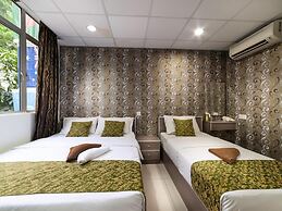 Lacomme Inn