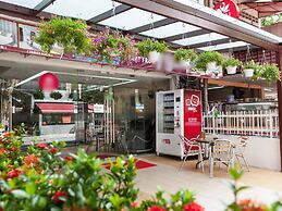 Lacomme Inn