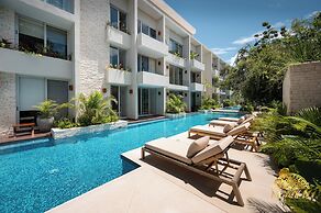 NHOA 111C Lux 1BRPool access Aldea Zama
