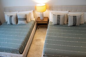 NHOA 111C Lux 1BRPool access Aldea Zama