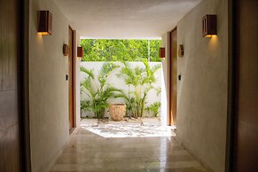 NHOA 111C Lux 1BRPool access Aldea Zama