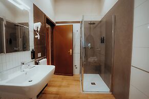 Antum Hotel