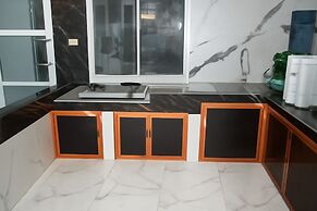 Luxe5 Inn Hj Hasnah Hasan