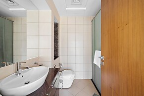 Elegant Studio with Burj Khalifa Views