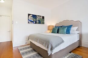 Cozy Studio With Balcony in Unbeatable Location