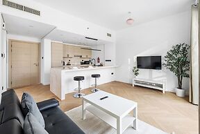 Studio Near Dubai Mall Burj Khalifa