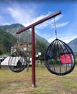 Red Leaf Resort & Cafe
