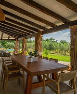 Spacious Country Villa With Private Pool